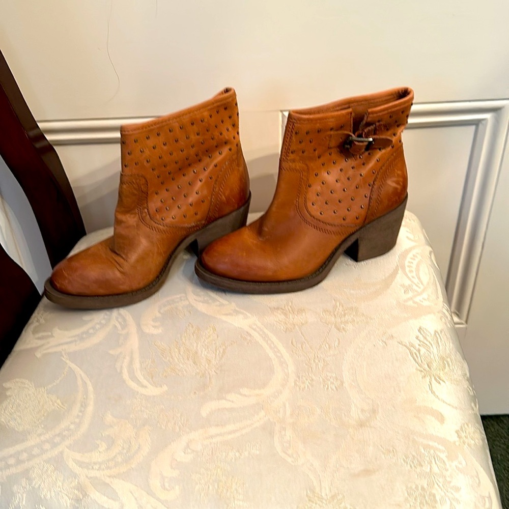 Lucky brand ankle boots